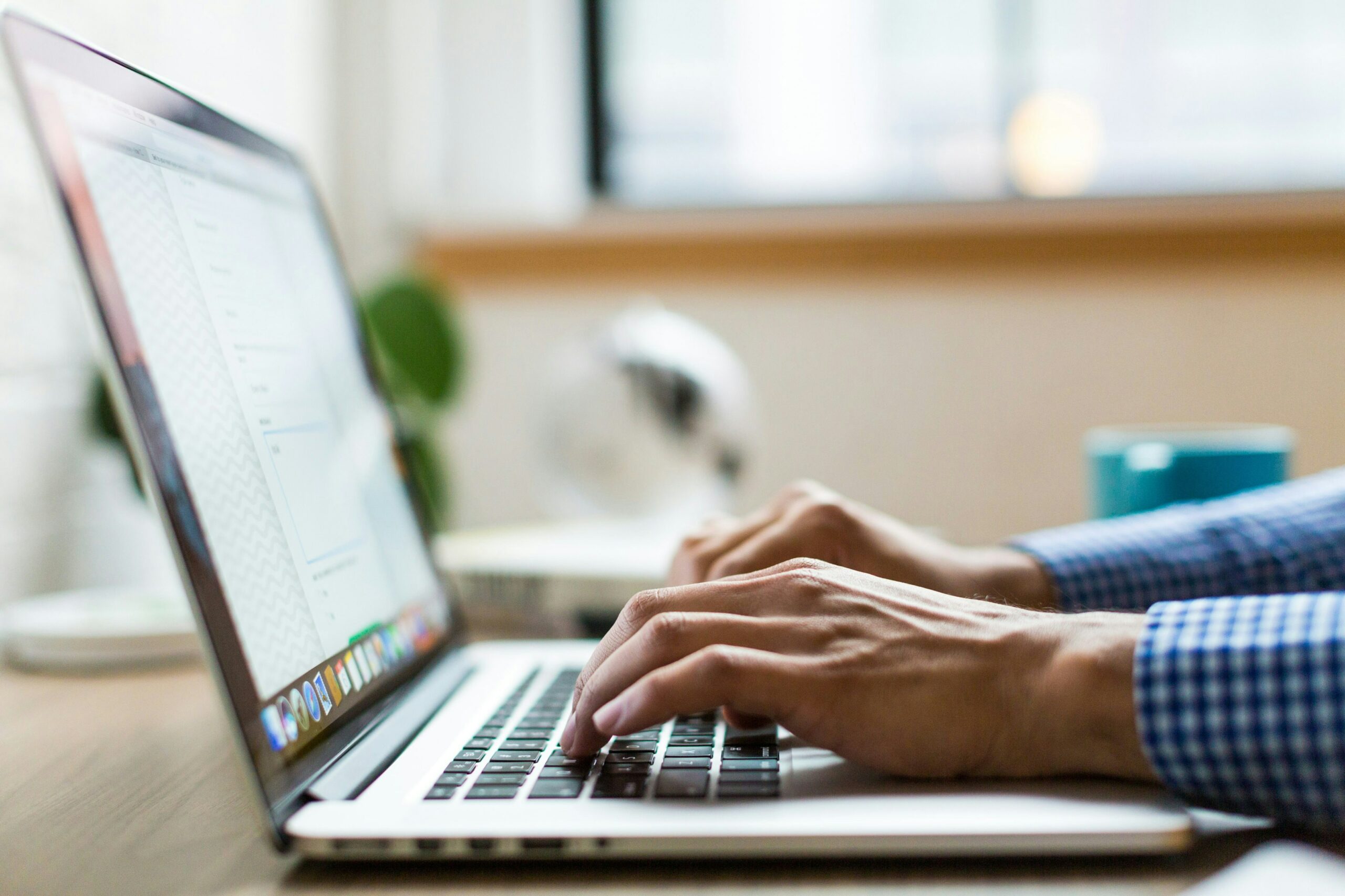 Can you become a vet online?